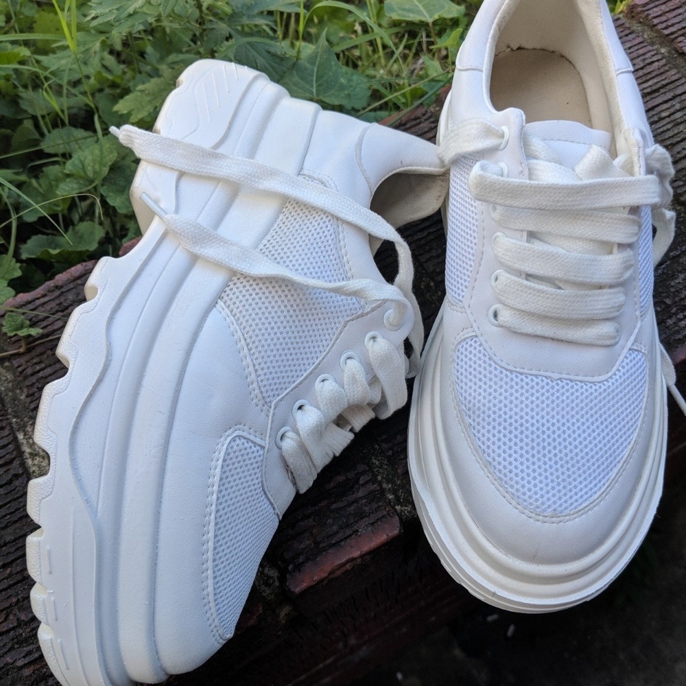 White veltura naked shoes - Hong Kong, narrow